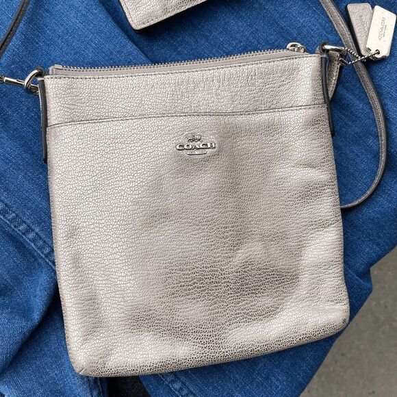 CoachβGold Pebbled Leather Crossbody & Matching Wallet, Retired Set - Picture 16 of 16